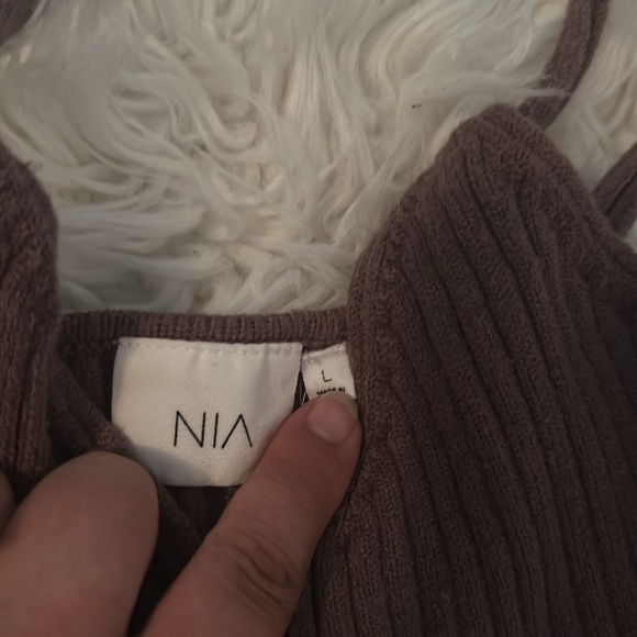 Cute Nia Brown Crop Top - Picture 5 of 6